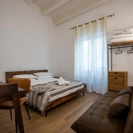 Vespri Apartments-3